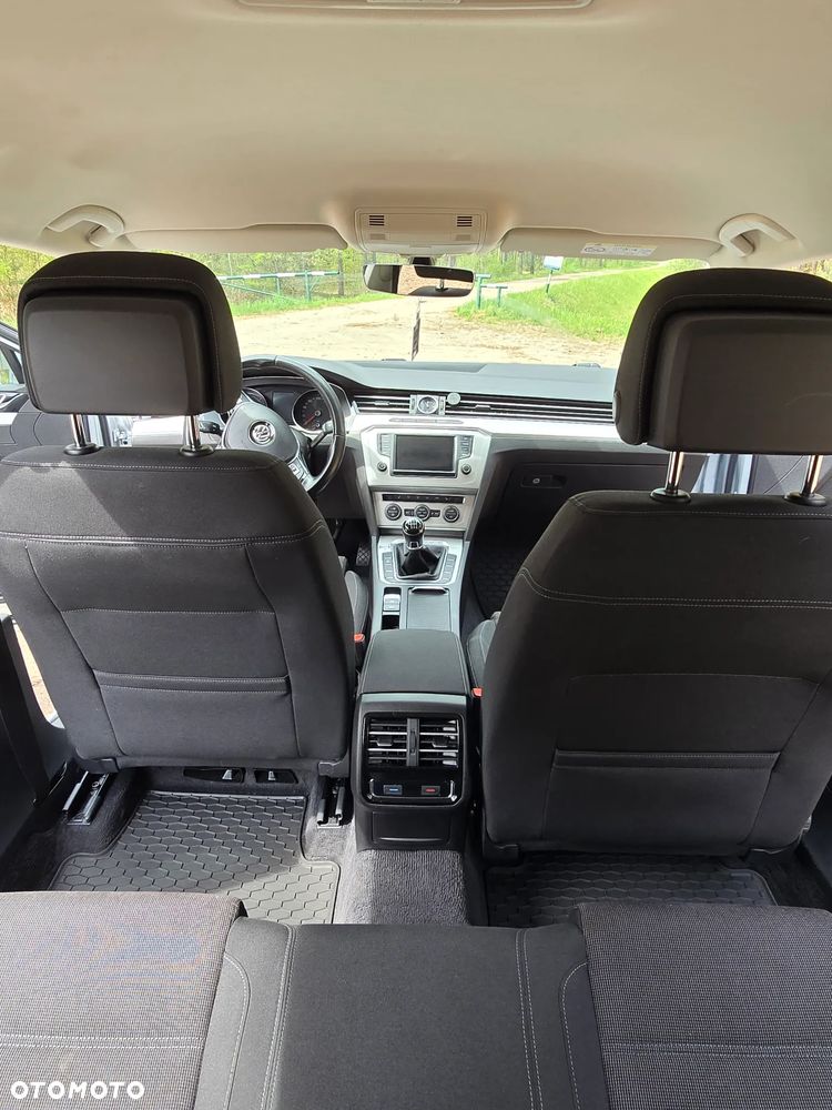 Volkswagen Passat 2.0 TDI (BlueMotion Technology) Comfortline - 13