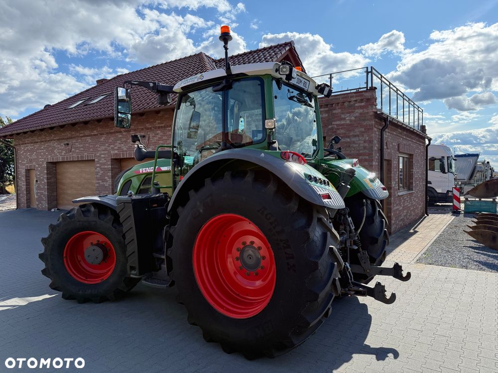 Fendt 724 - 12