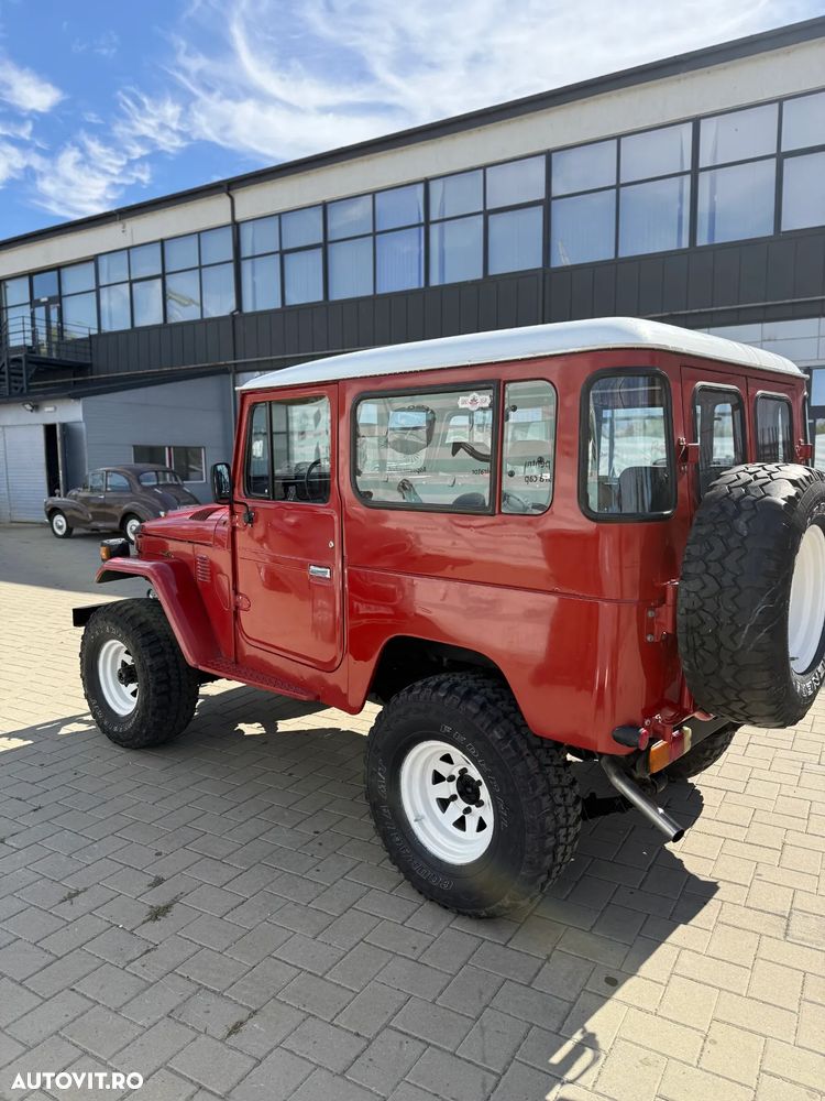 Toyota Land Cruiser - 5