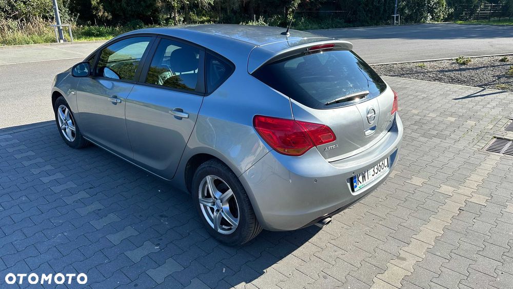 Opel Astra - 2