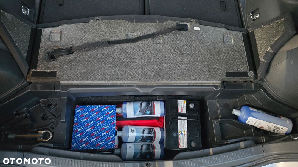 Toyota Verso 1.8 Sol 7os - 26