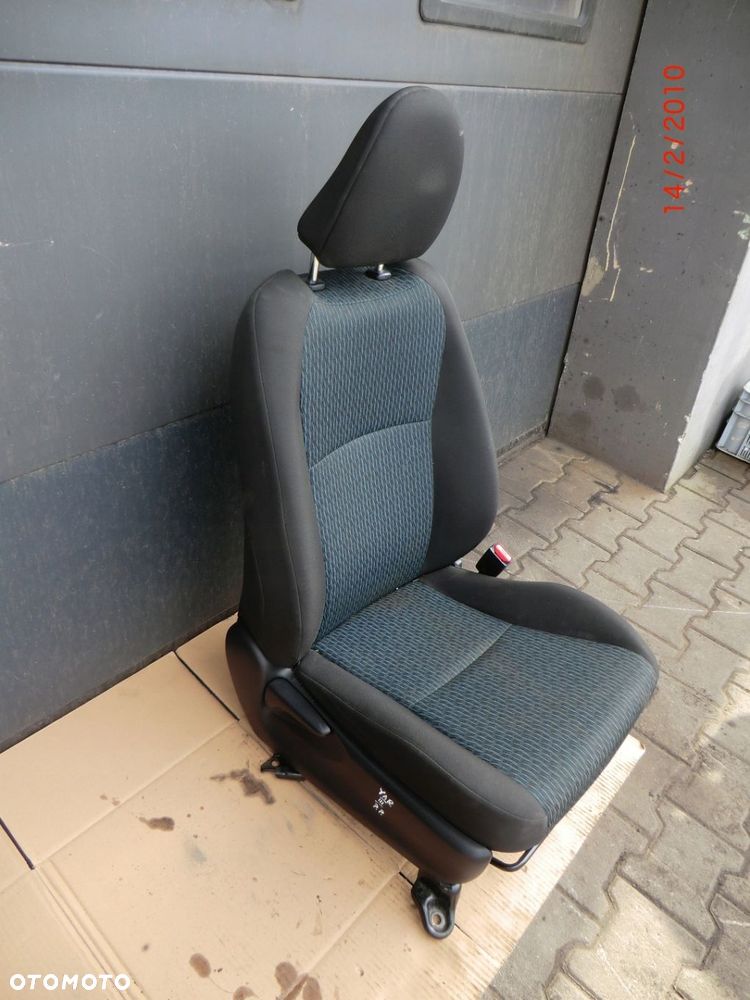 TOYOTA YARIS III 12-18 5D FOTELE PRZÓD  TYŁ KOMPLET EUROPA - 7