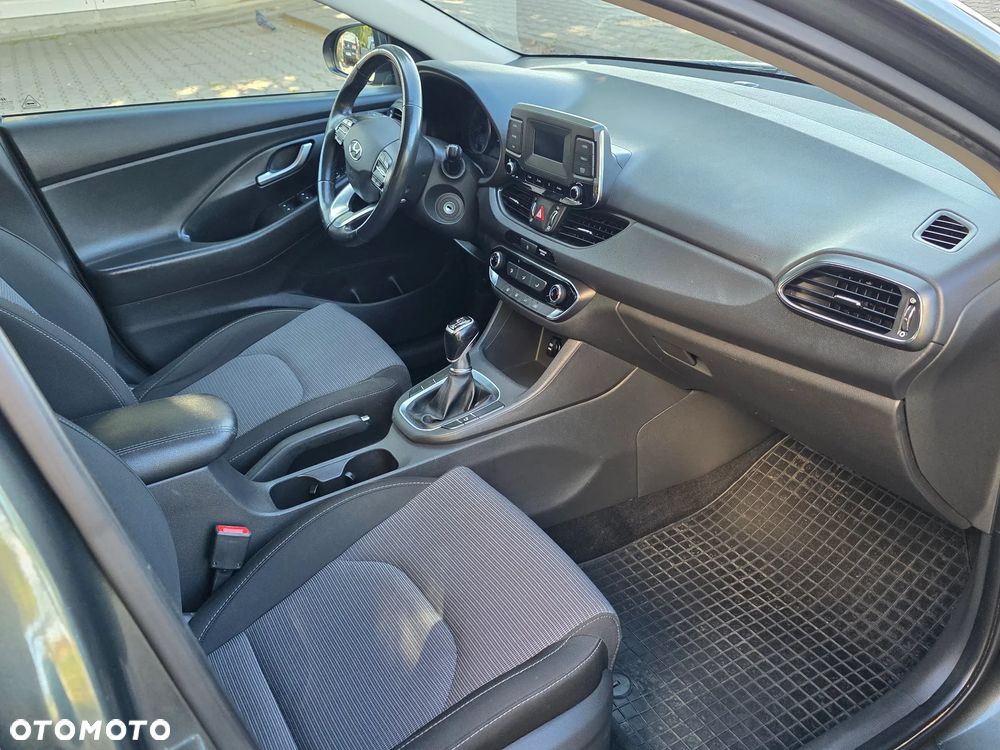 Hyundai i30 1.5 DPI Modern - 6