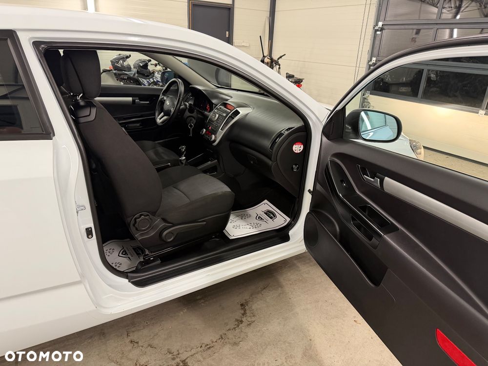 Kia Ceed 1.6 Crdi Comfort + - 18