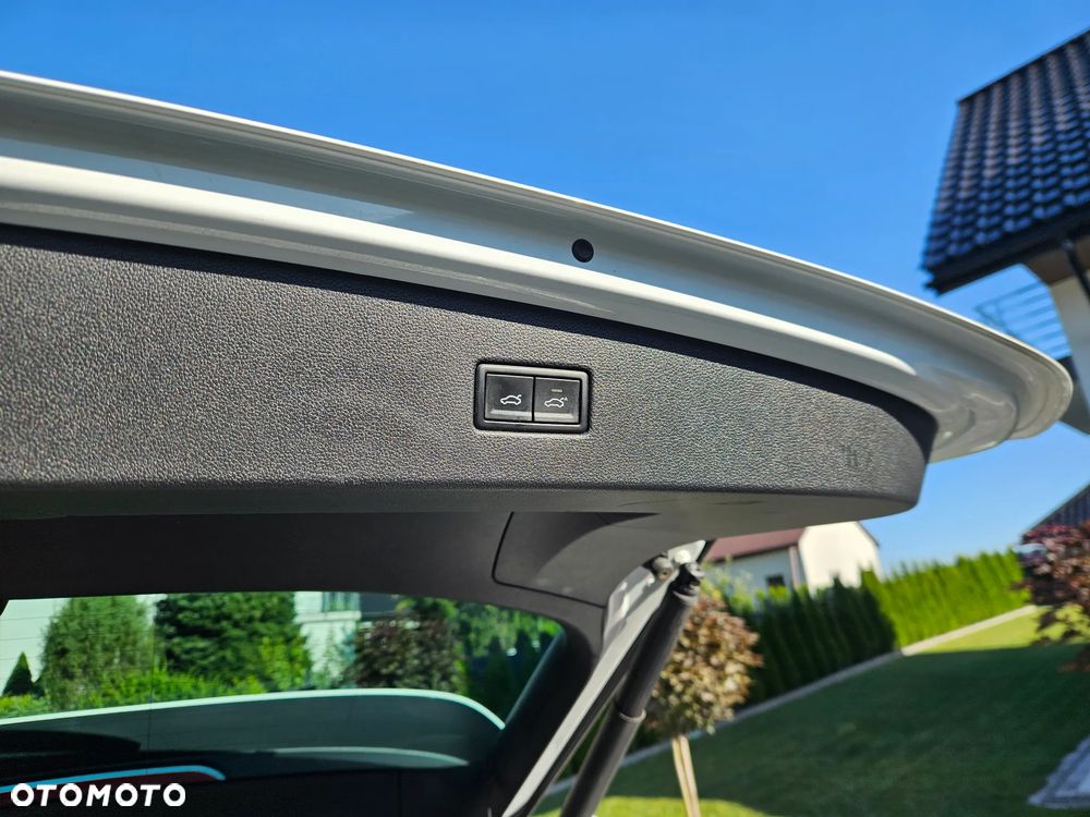 Volkswagen Tiguan - 16