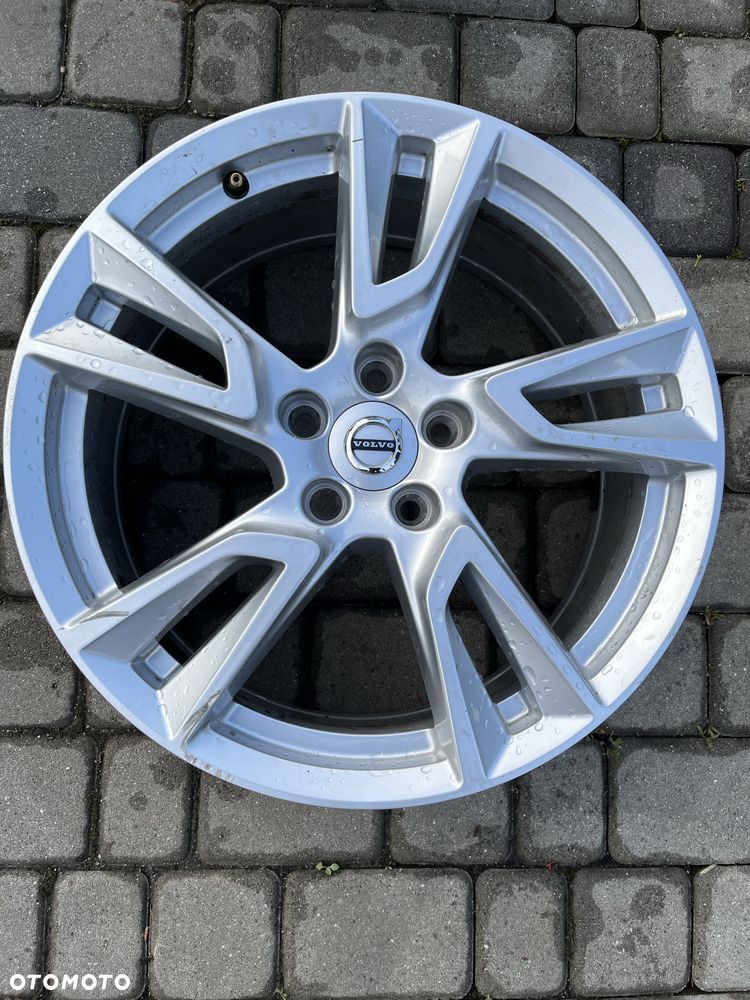 Alufelgi 5x108 18 cali Volvo XC90 S40 V40 xc60 v60 v90 v70 otwór 67.1