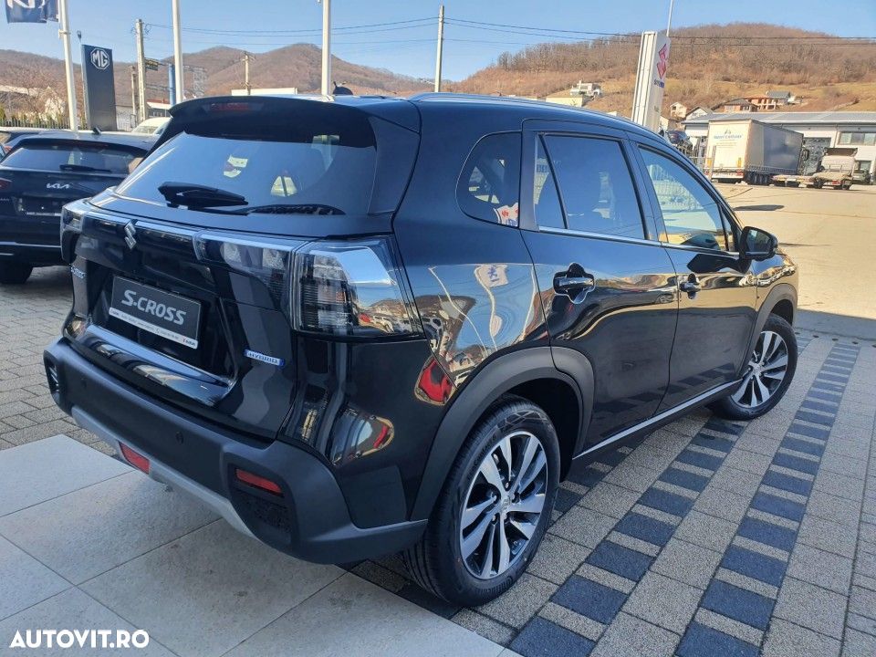 Suzuki S-Cross 1.4 Boosterjet AllGrip MHEV Luxus - 3