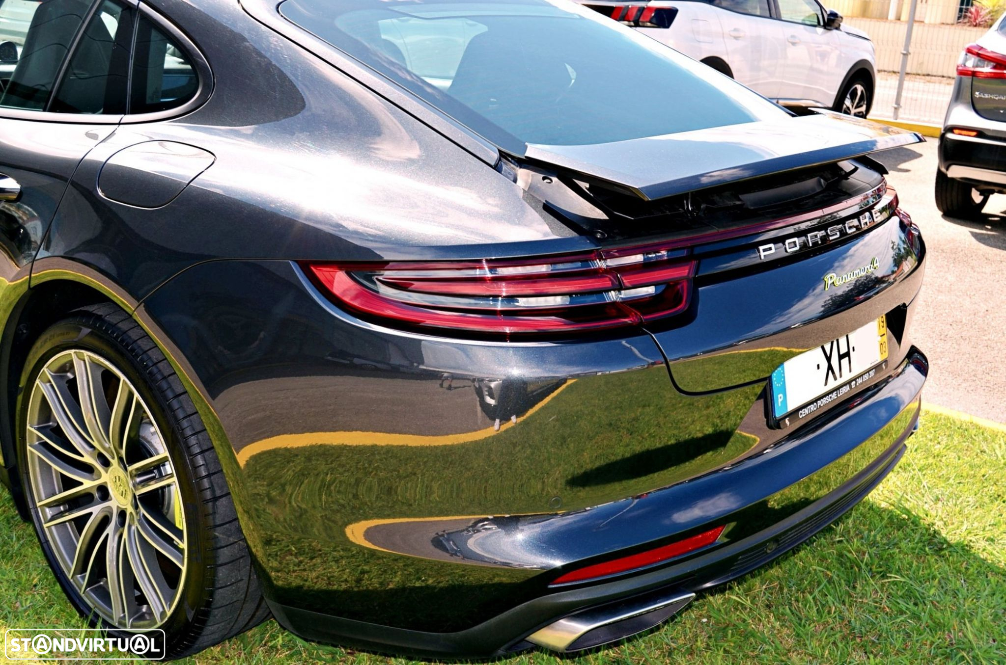 Porsche Panamera 4 E-Hybrid - 6