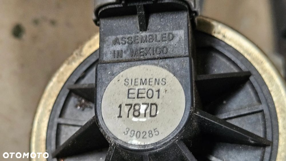 Honda Civic VIII 8 UFO 1.8 i-VTEC 16V  zawór EGR - 2