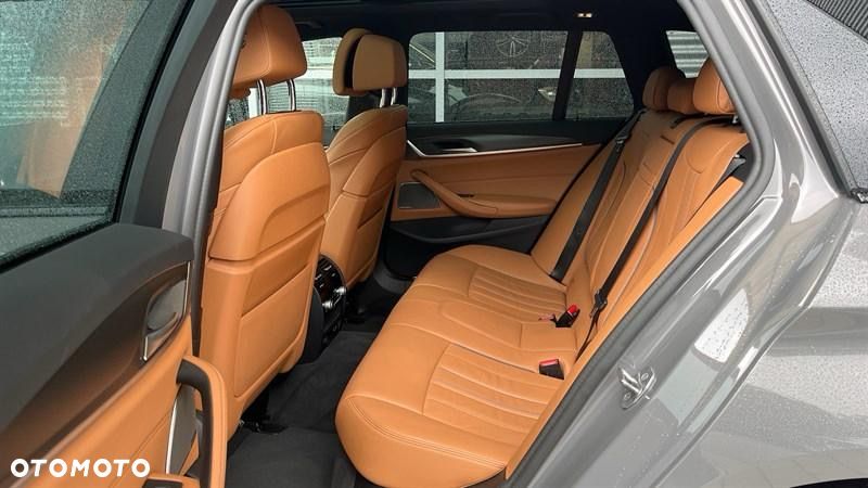 BMW Seria 5 540d xDrive mHEV M Sport sport - 5