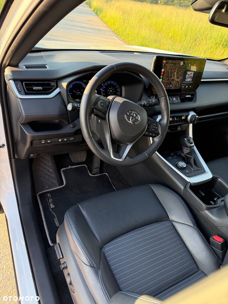 Toyota RAV4 - 9