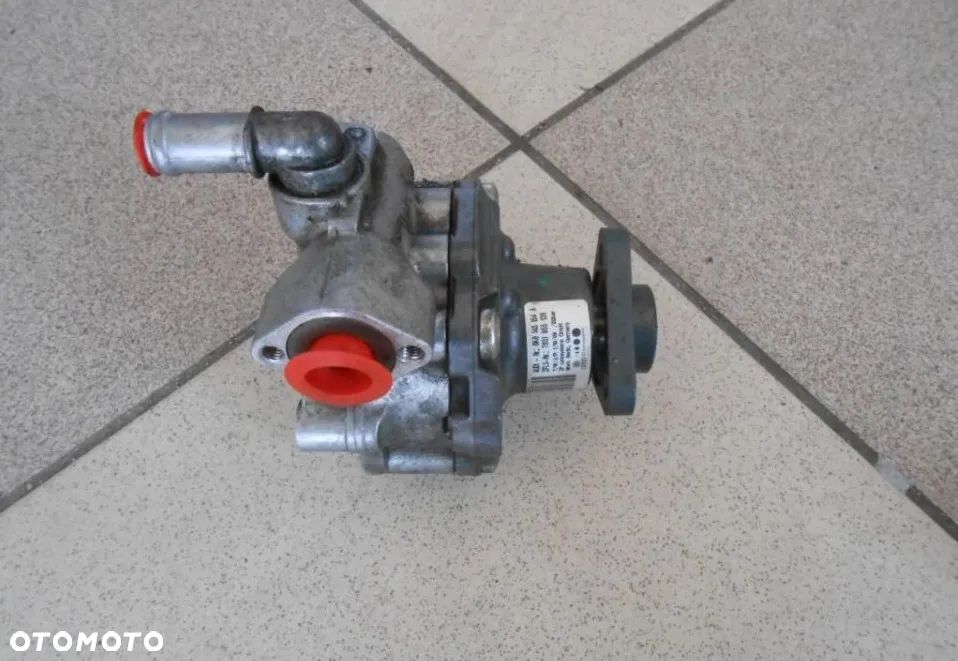 Pompa wspomagania AUDI A4 B8 A5 3,2 FSI 8K0145154A - 1