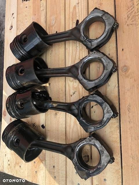 Mercedes OM352 - Korbowód - 1