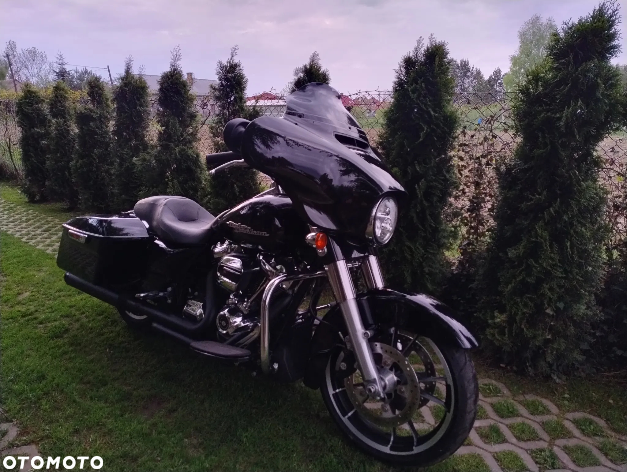 Harley-Davidson Touring Street Glide - 10