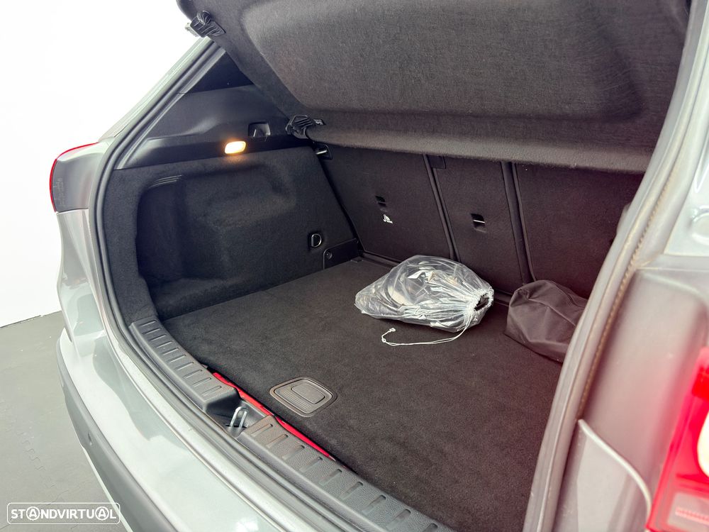 Mercedes-Benz GLA 250 e 8G-DCT Edition Progressive Line - 33