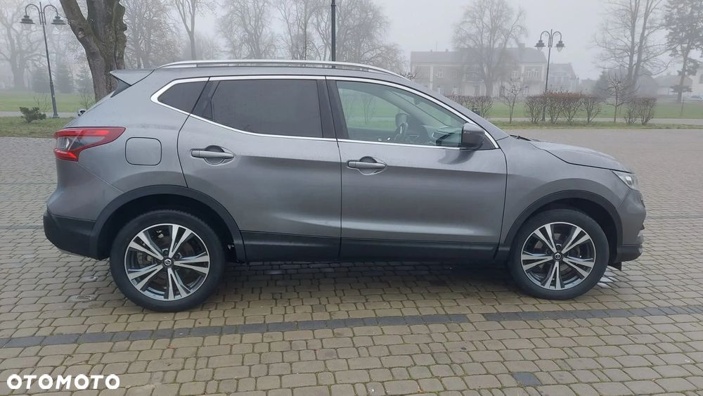 Nissan Qashqai 1.2 DIG-T Xtronic TEKNA+ - 6