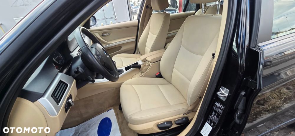 BMW Seria 3 318d DPF Edition Exclusive - 29