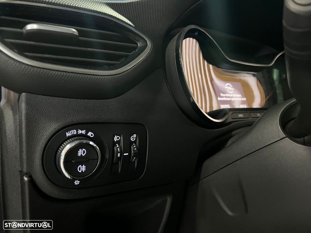 Opel Crossland 1.2 T Design & Tech - 24