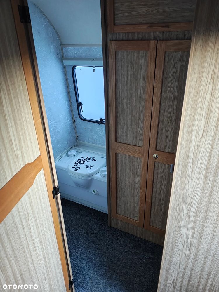 Elddis Crown Sovereign - 12