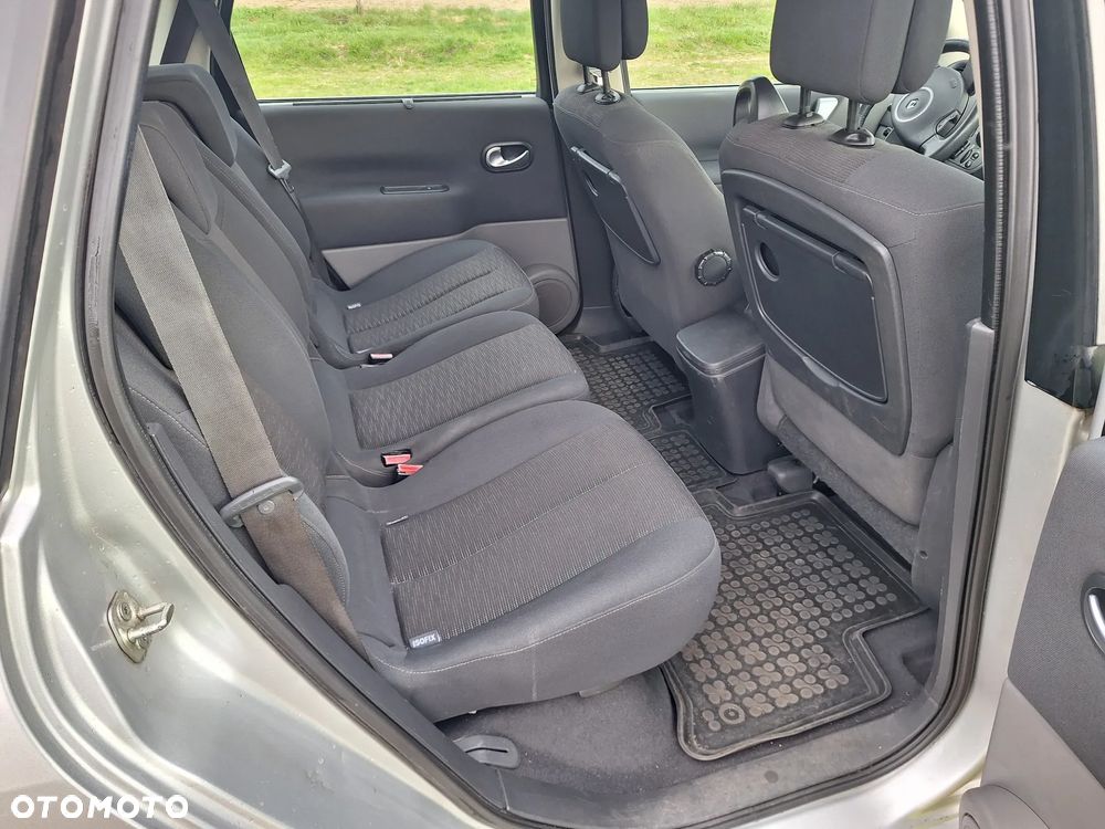Renault Scenic - 36