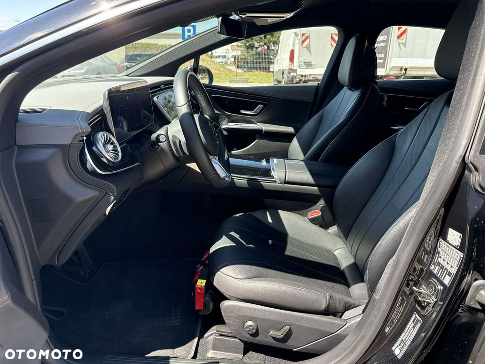Mercedes-Benz EQE 350+ 90.5kWh Electric Art - 11