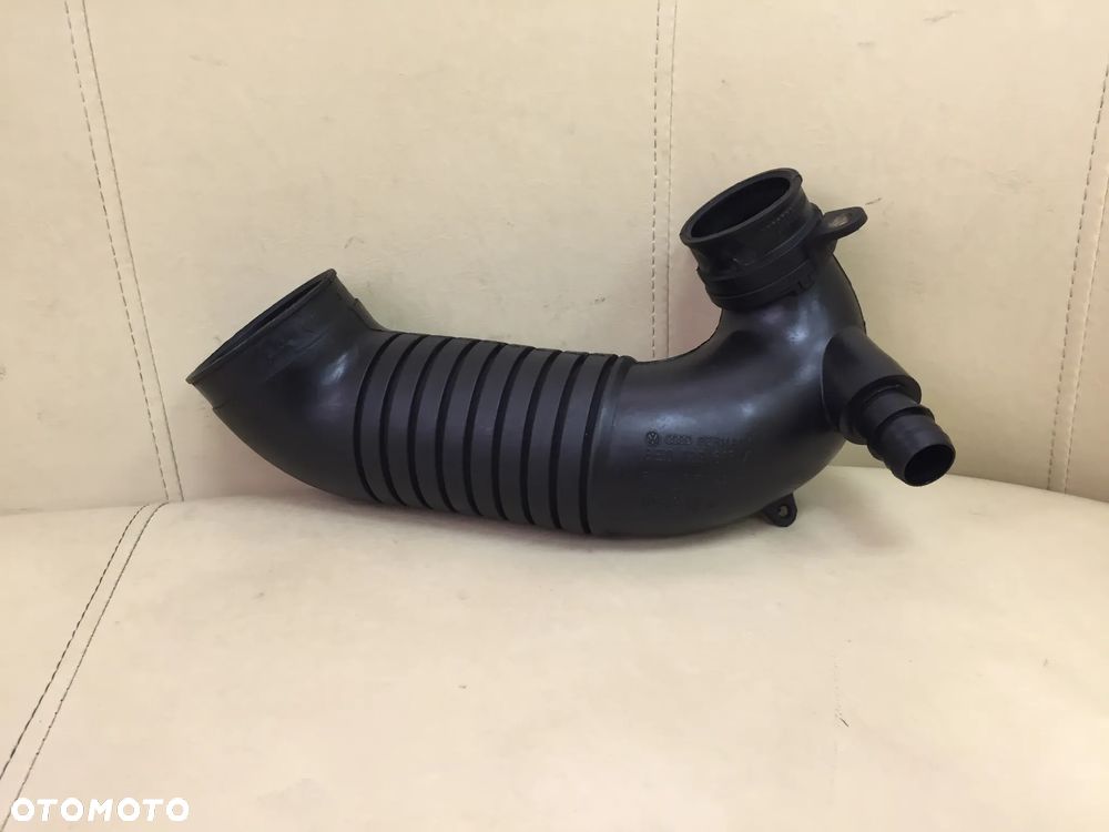 RURA PRZEWÓD POWIETRZA TURBINY AUDI A4 B6 1.9TDI 8E0129615A - 1