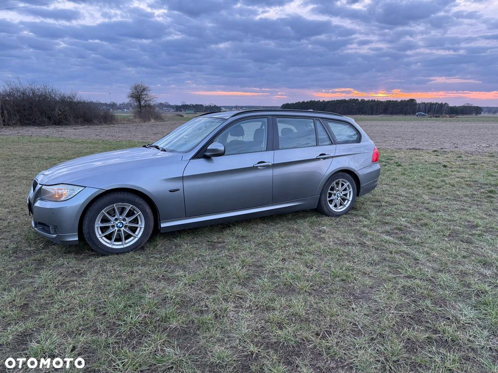 BMW Seria 3 318d DPF - 14