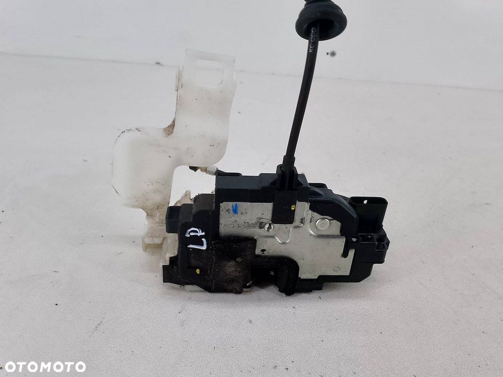 ZAMEK DRZWI LEWY PRZÓD KIA CEE'D I - 4