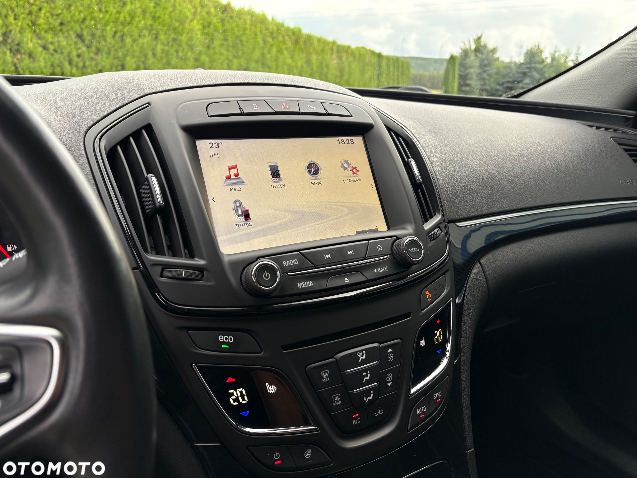 Opel Insignia - 16