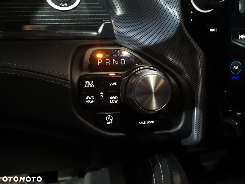 RAM 1500 Crew Cab Limited - 12