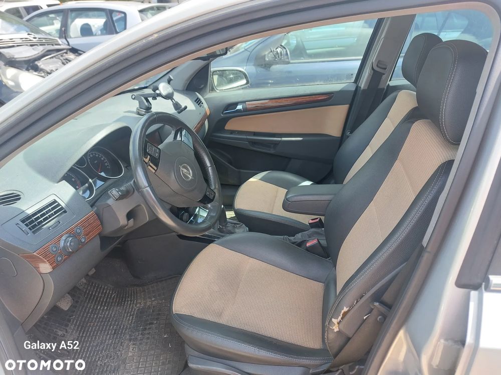 Zderzak OPEL ASTRA H KOMBI 1,9D 07R. maska,drzwi,lampy,klapa.... - 6