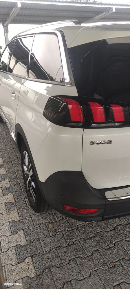Peugeot 5008 BlueHDI 130 EAT8 Allure - 4