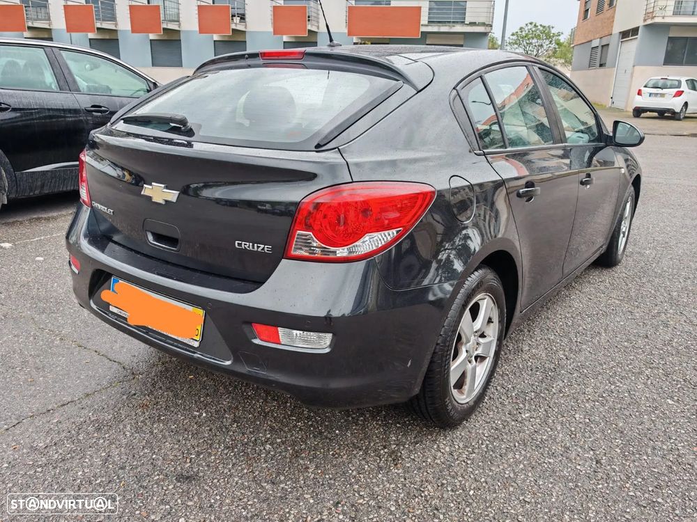Chevrolet Cruze 1.6 LT - 10