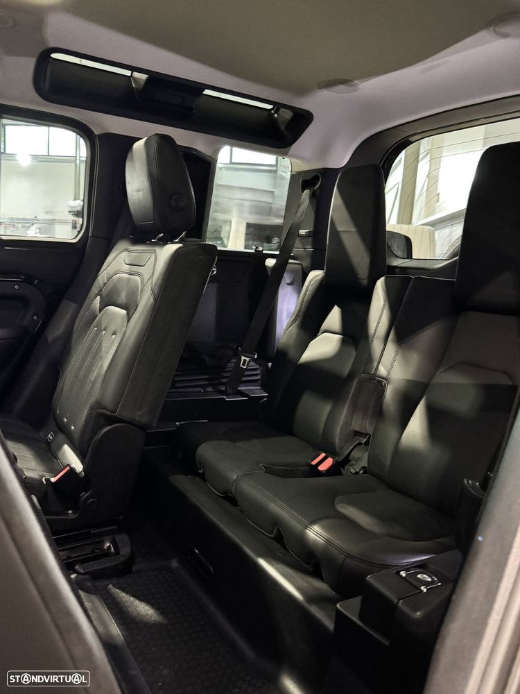 Land Rover Defender 3.0 I6 110 AWD X-Dynamic HSE - 47