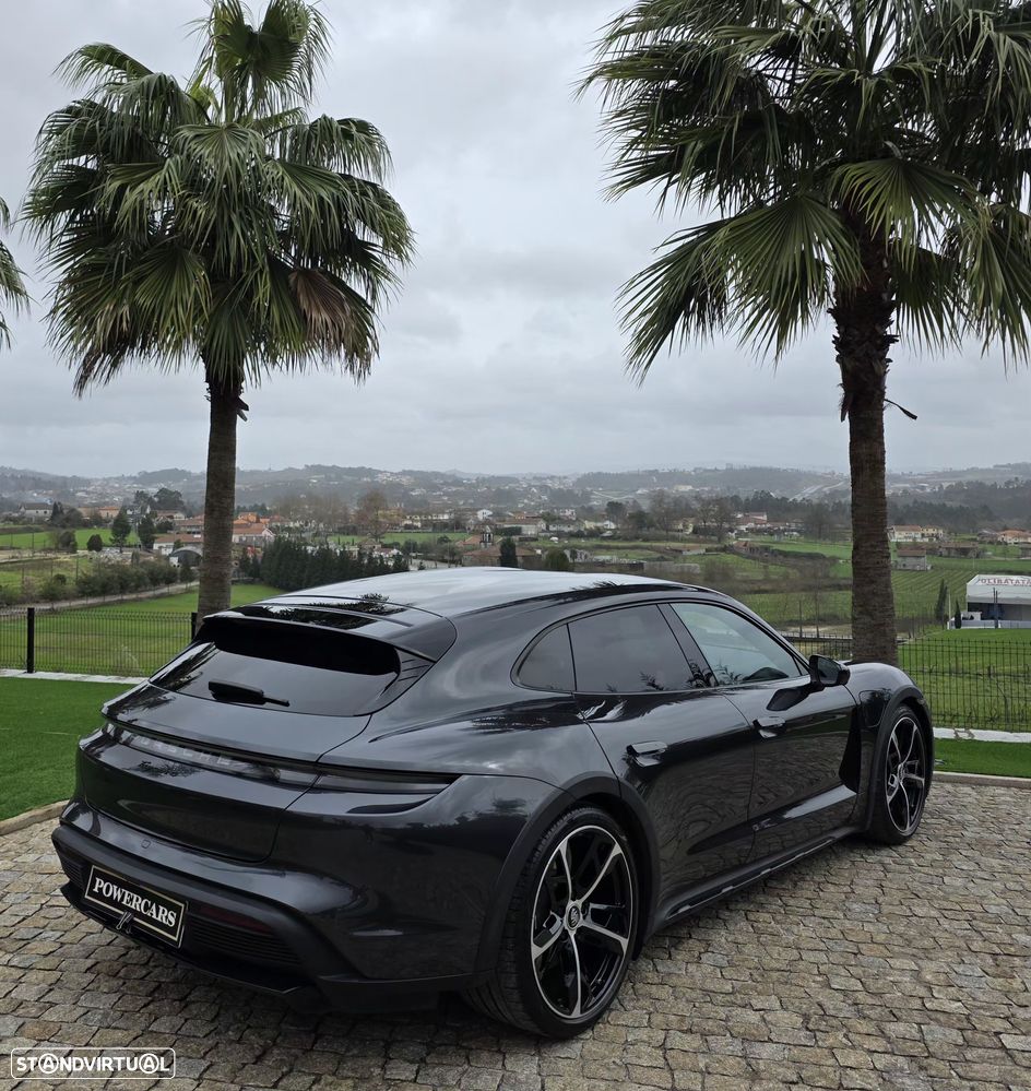 Porsche Taycan Cross Turismo 4 - 13