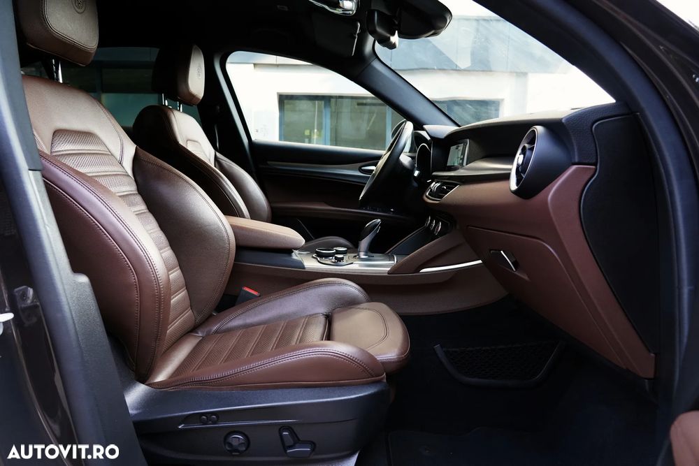 Alfa Romeo Stelvio 2.0 Turbo 16V AT8-Q4 Executive - 9