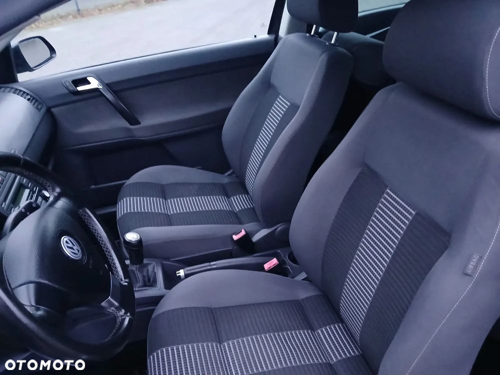 Volkswagen Polo - 12