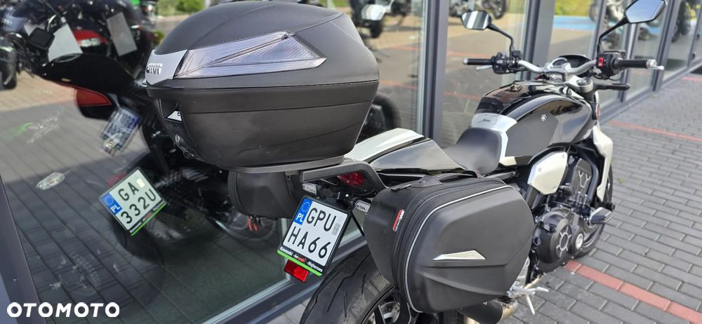 Honda CB - 21