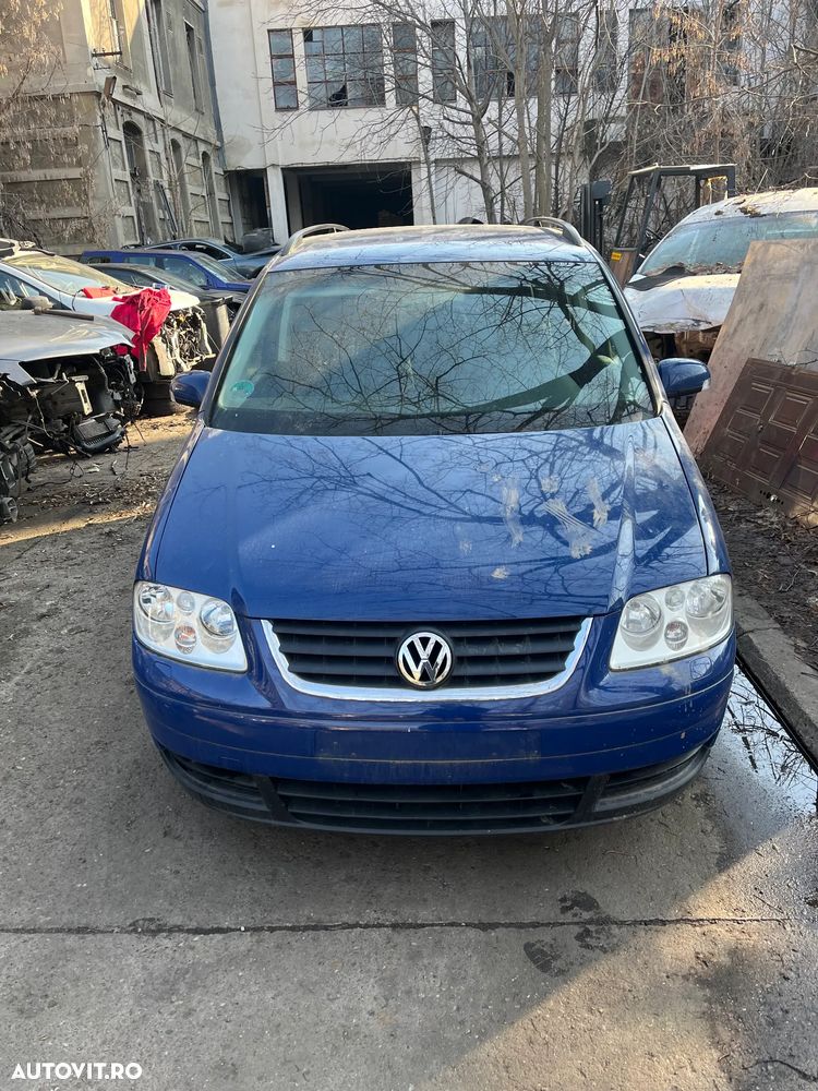 Dezmembrez VW Volkswagen Touran 2005 albastru 1,6 benzina 75KW BGU LL5M - 2