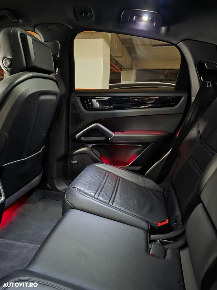 Porsche Cayenne S - 17