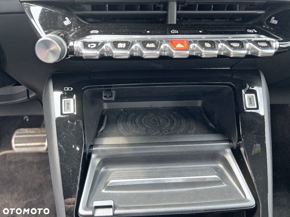 Peugeot 2008 1.2 PureTech GT S&S EAT8 - 19