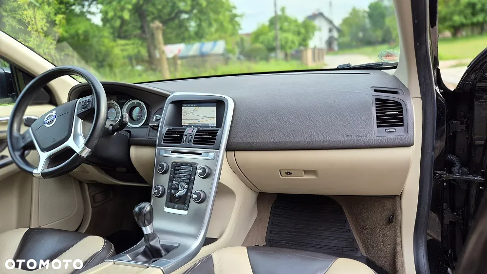 Volvo XC 60 D3 R-Design - 12