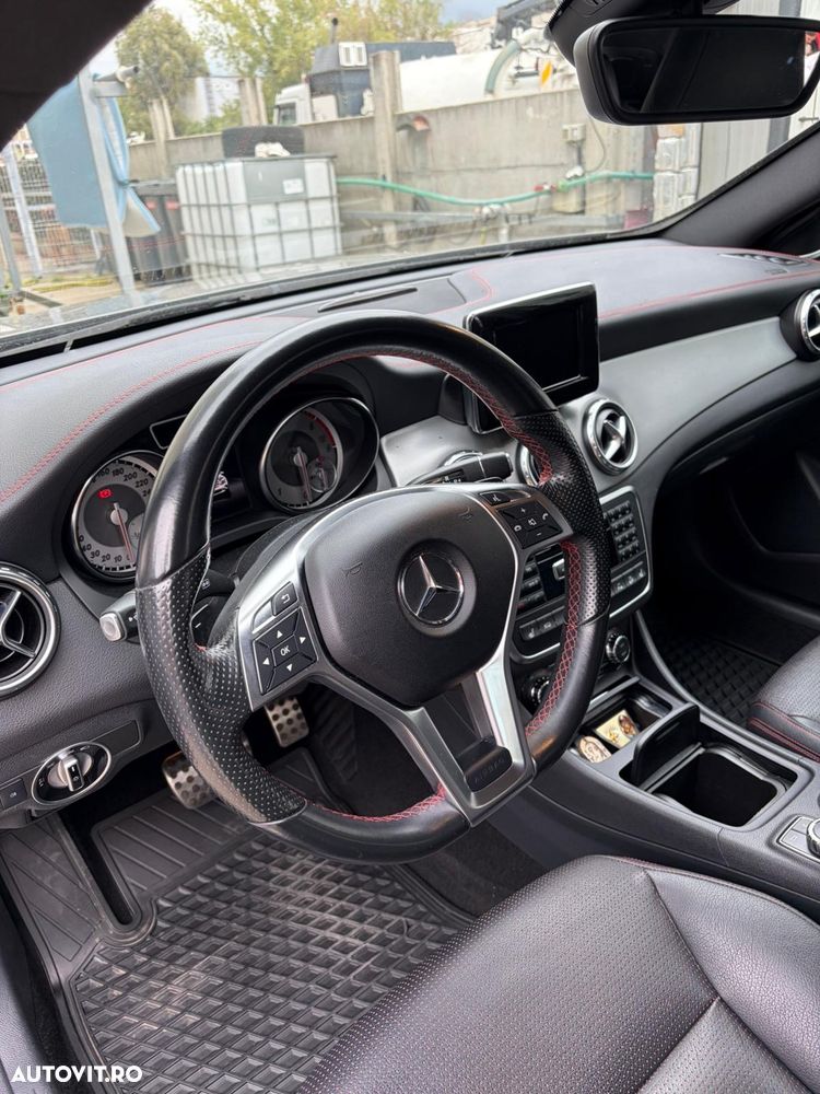 Mercedes-Benz GLA 220 CDI 4Matic 7G-DCT - 5