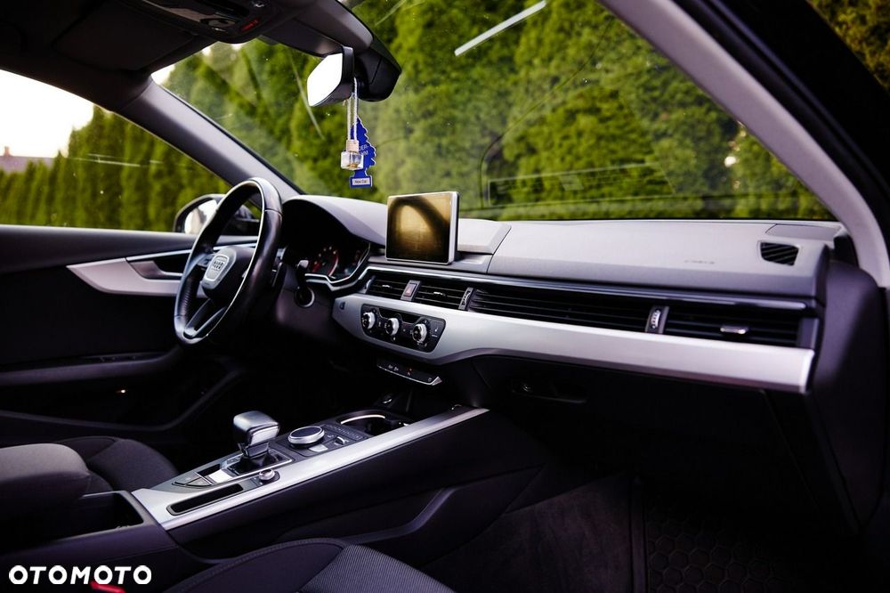 Audi A4 Limousine - 38