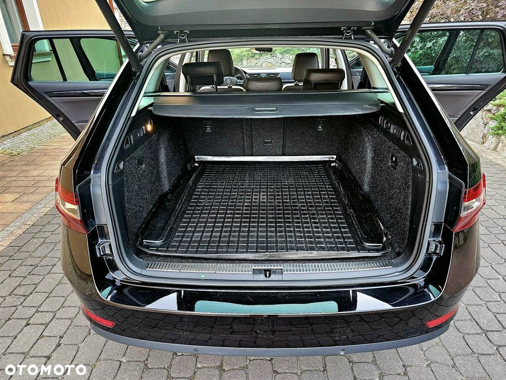 Skoda Superb 2.0 TDI SCR L&K DSG - 15