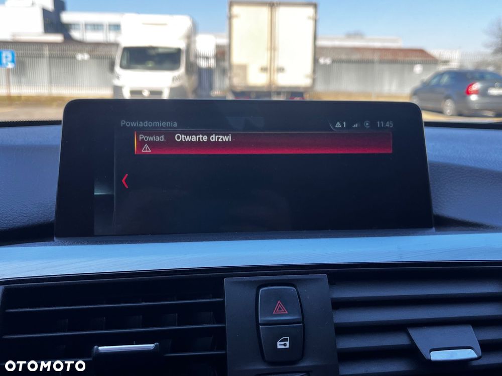 BMW Seria 3 340i xDrive Edition M Sport Shadow - 19