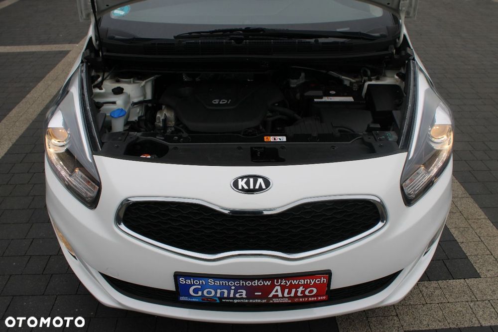 Kia Carens - 10