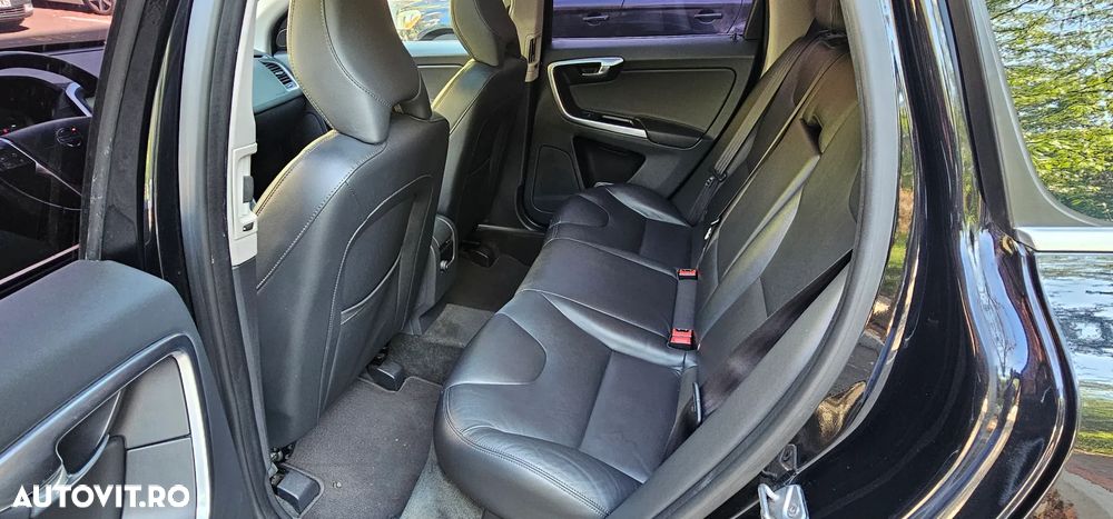 Volvo XC 60 D5AWD Summum - 13