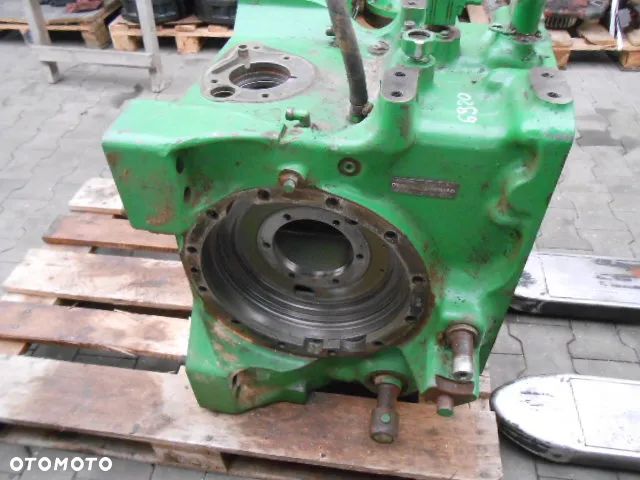 Obudowa tylnego mostu IVT John Deere 6920 - 6