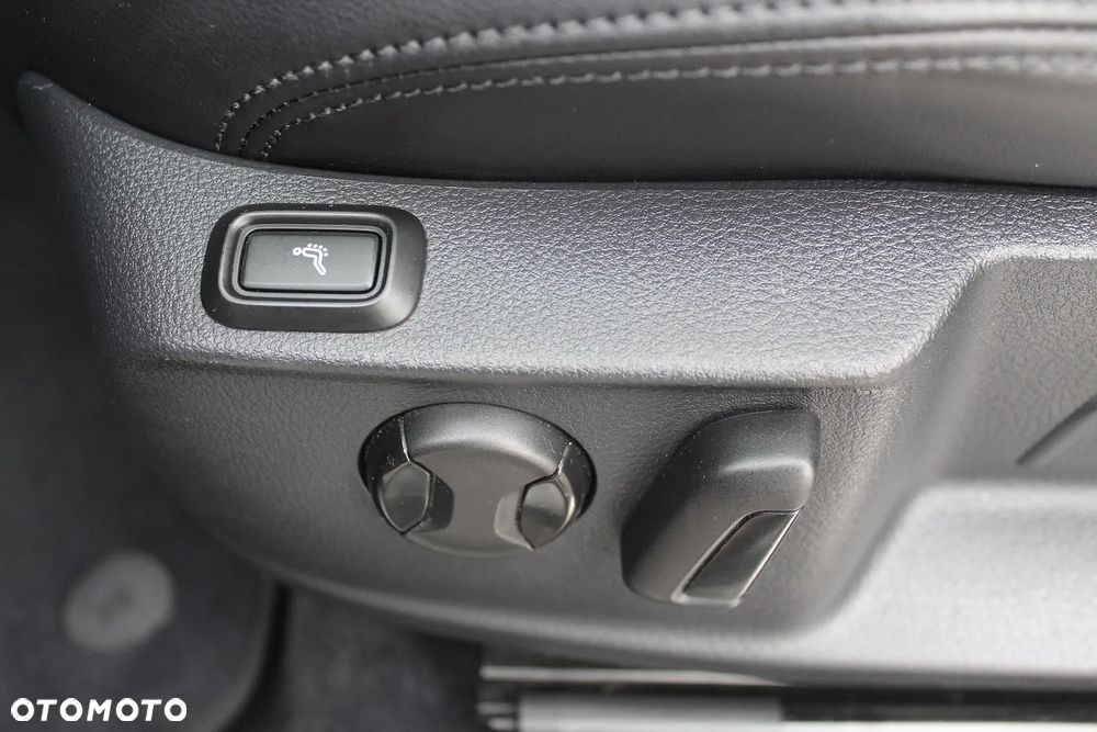 Volkswagen Passat Variant 2.0 TDI 4Mot R-Line Edition DSG - 18